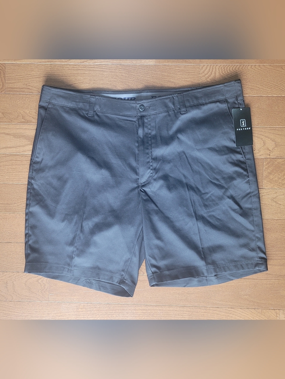 NWT- PGA Tour Flat-Front Performance Golf Shorts. Size: 42